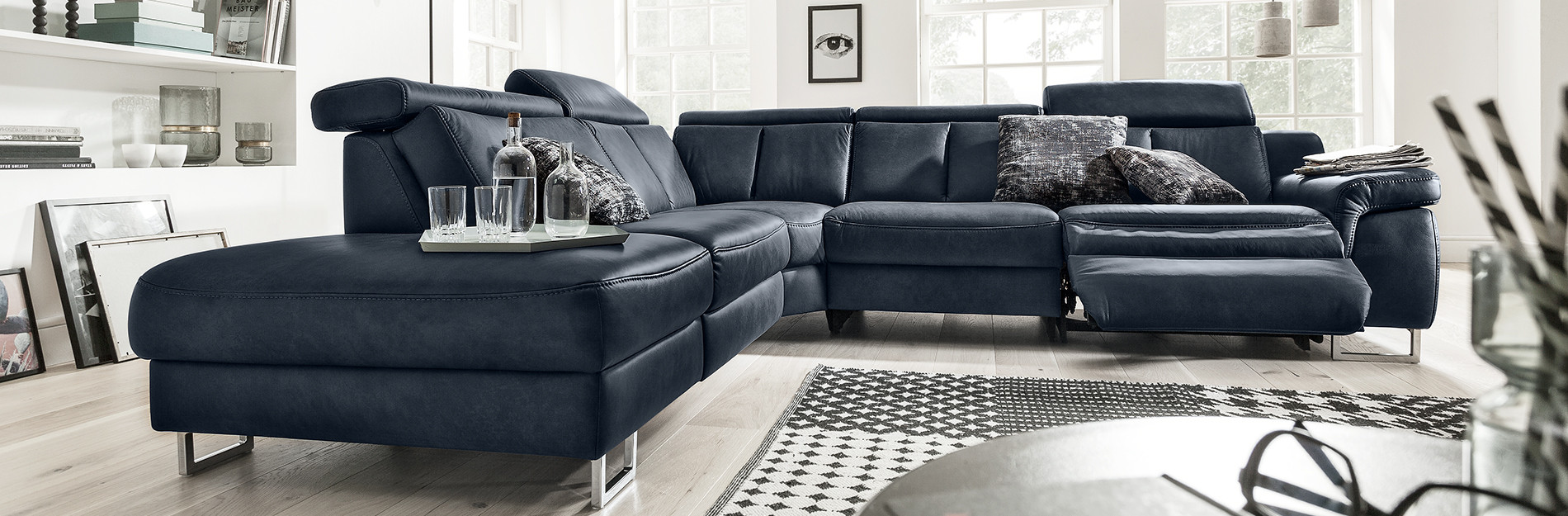 Ecksofa aus Leder in Schwarz