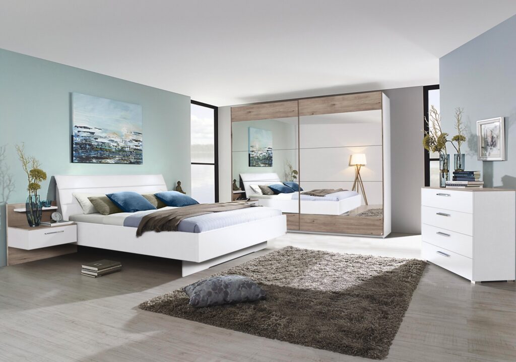 Großer Kleiderschrank mit Spiegeln aus Holz